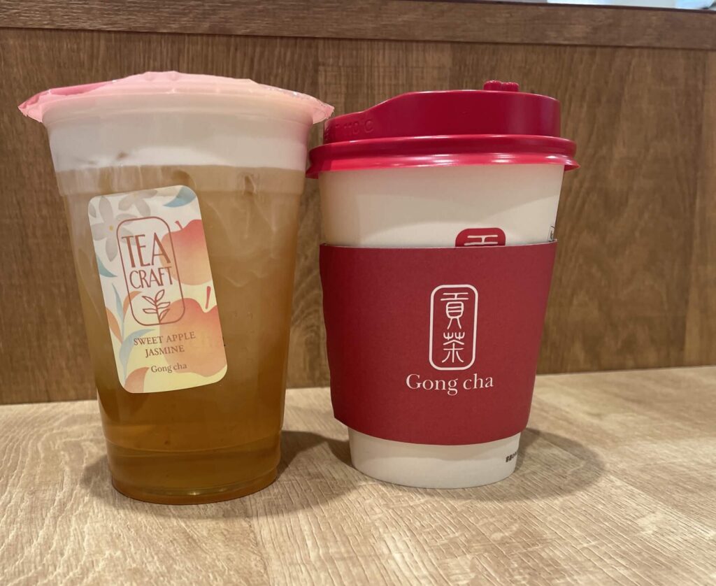TEACRAFTの第4弾。アイスのミルフォティーとホットのストレートティーです。