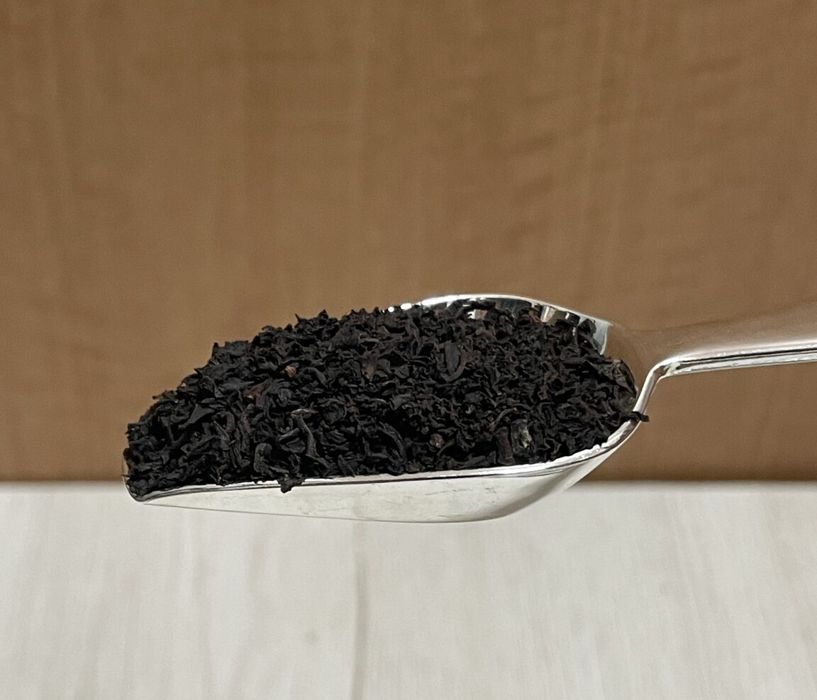 ティースプーン山盛り1杯のセイロン キャンディ茶葉